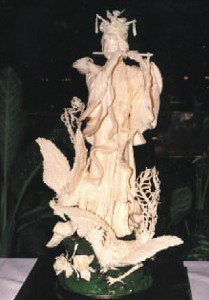 MOON LADY - Butter Sculpture - GOLD MEDAL